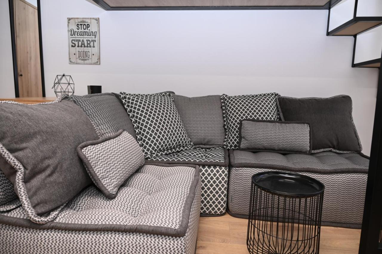 Urban Loft By Neuvel Apartment Athen